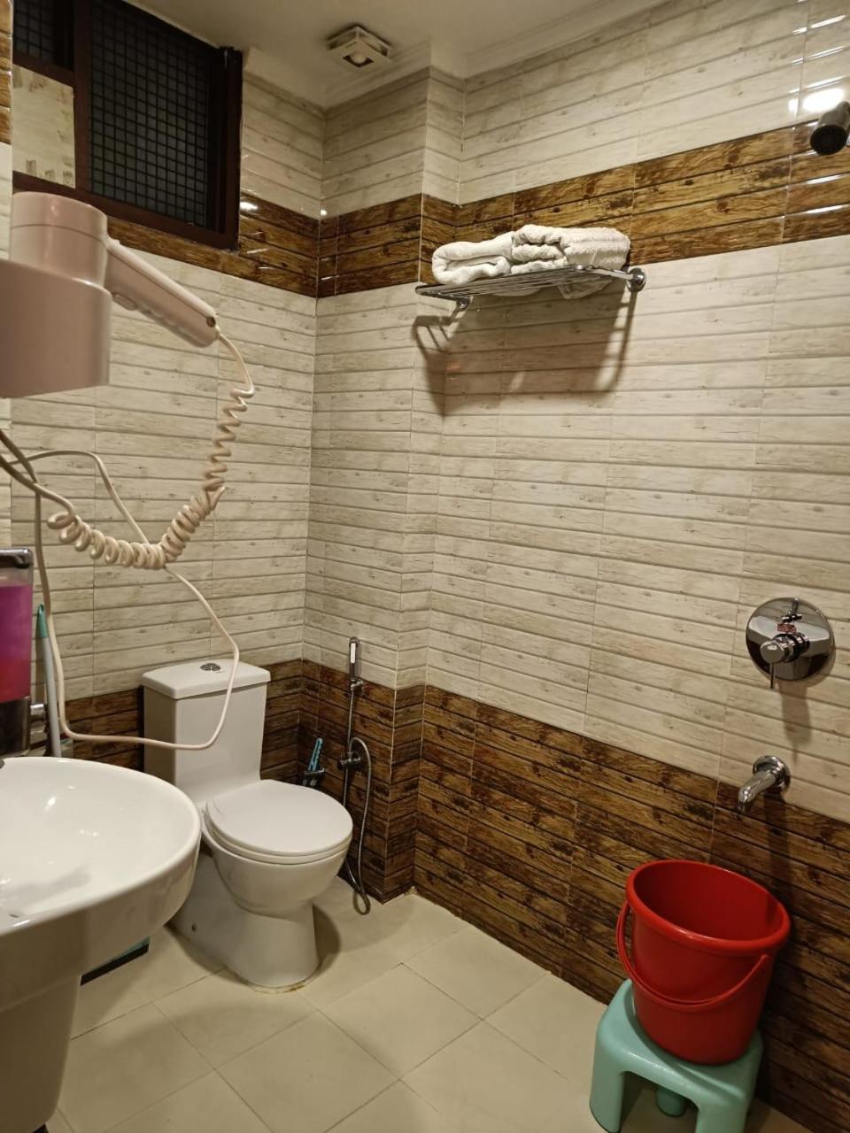 King Castle Mcleodganj-Centrally Heated And Air Cooled- Near Mall Road - Free Parking Dharamshala Exteriör bild