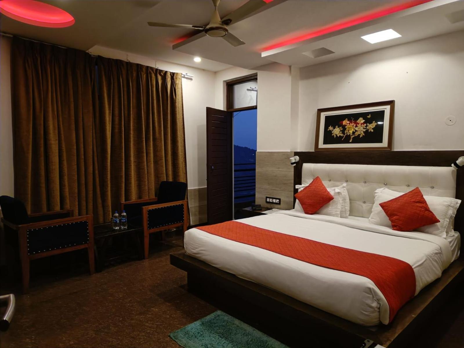 King Castle Mcleodganj-Centrally Heated And Air Cooled- Near Mall Road - Free Parking Dharamshala Exteriör bild