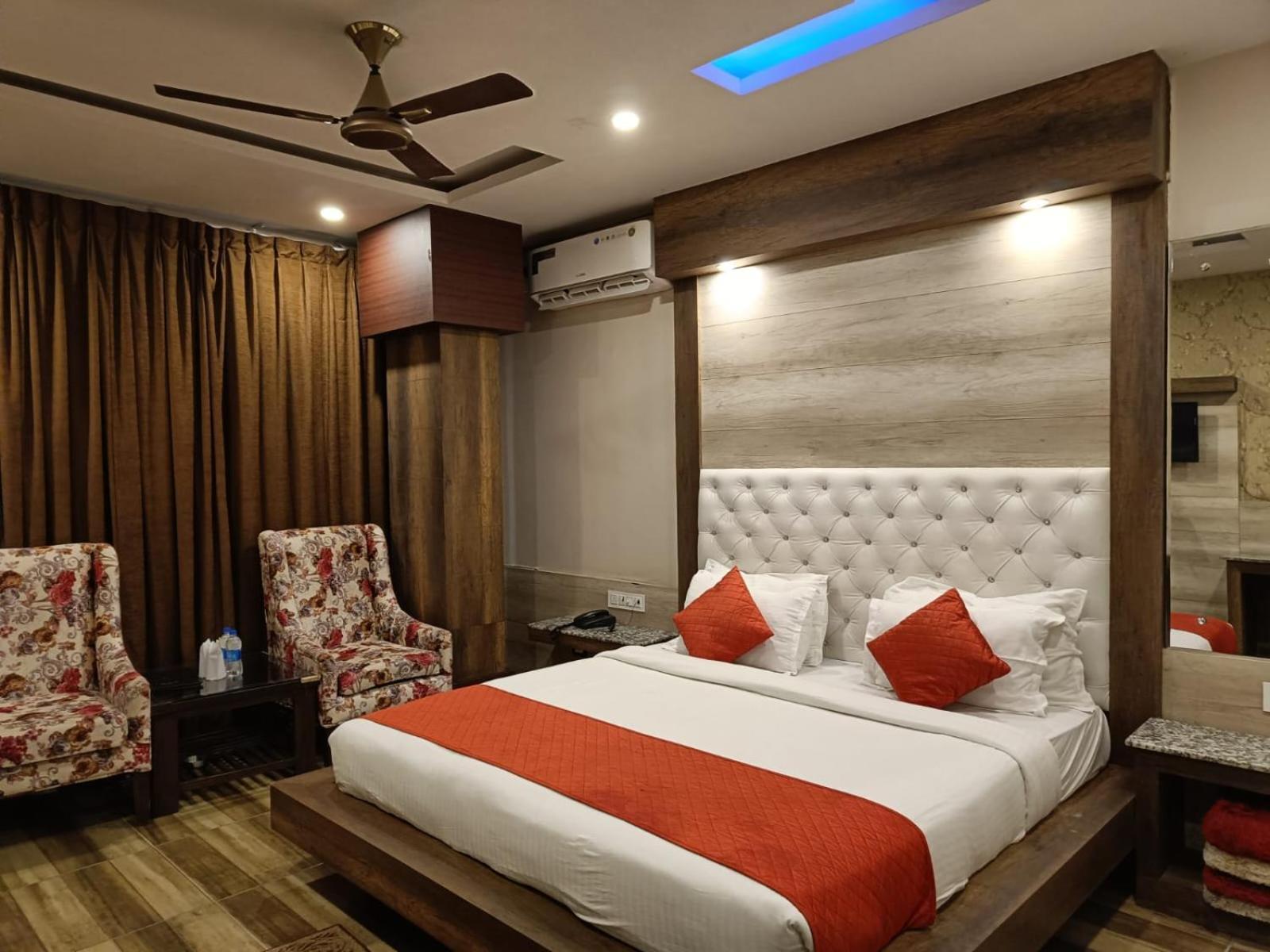 King Castle Mcleodganj-Centrally Heated And Air Cooled- Near Mall Road - Free Parking Dharamshala Exteriör bild