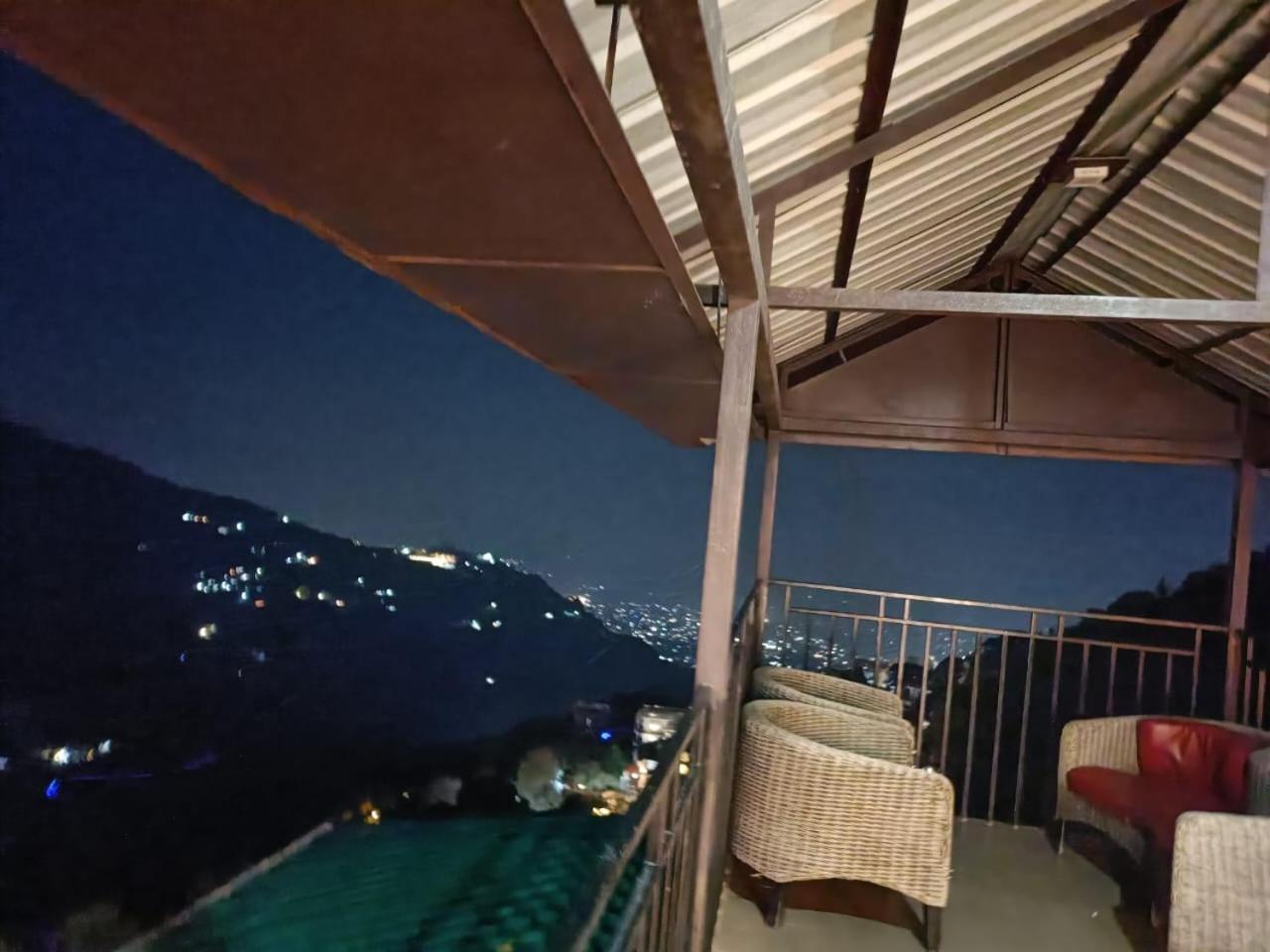 King Castle Mcleodganj-Centrally Heated And Air Cooled- Near Mall Road - Free Parking Dharamshala Exteriör bild